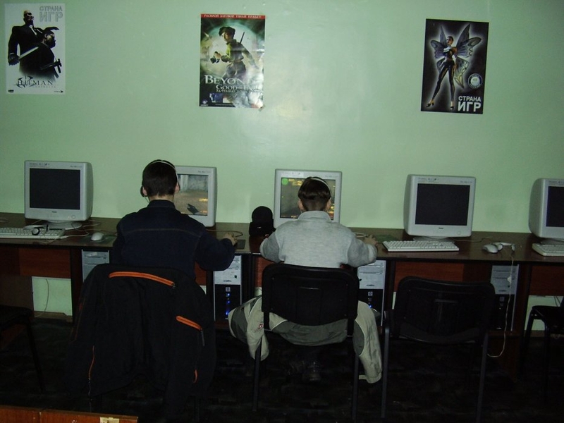Компьютерные клубы 2000-х. Фото иллюстративное | Источник: timeallnews.ru