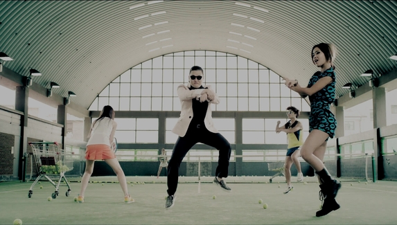 Epic Games вернула 2012-й — в Fortnite добавили эмоцию Gangnam Style